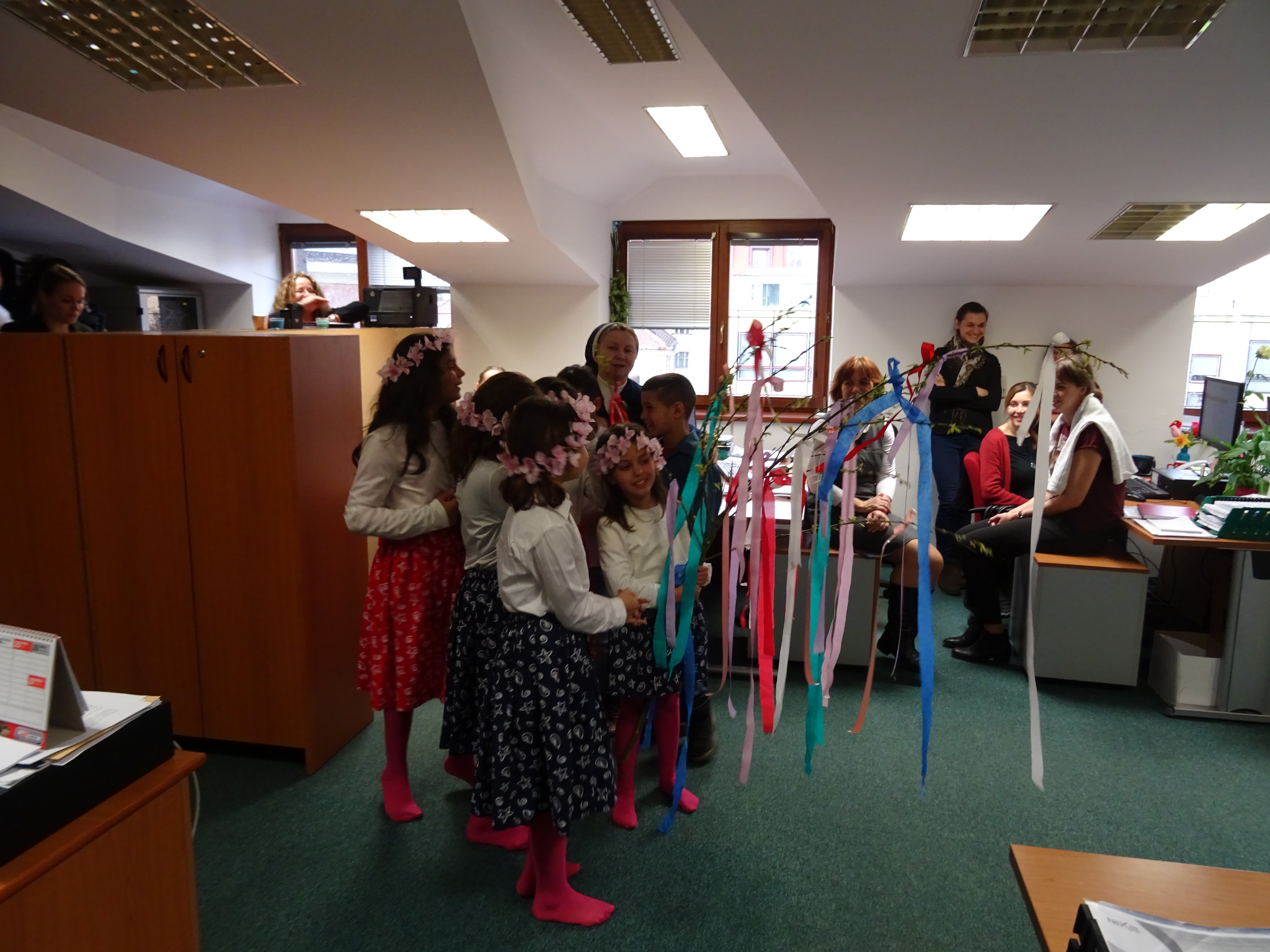Návšteva detí z Plaveckého Štvrtka na sekcii európskych programov.